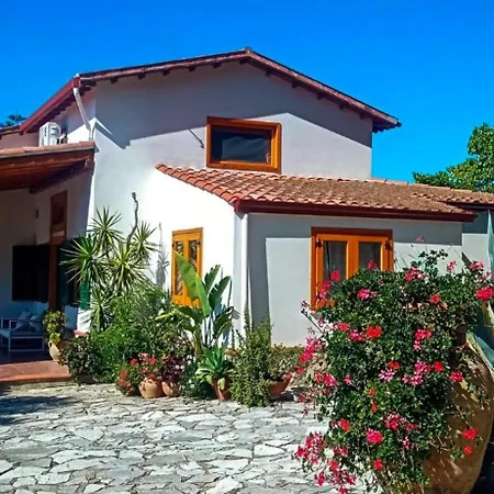 Villa Between Sea And Mountains In Sicily Caccamo