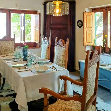 Villa Between Sea And Mountains In Sicily Nyaraló *