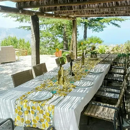 Villa Between Sea And Mountains In Sicily Nyaraló